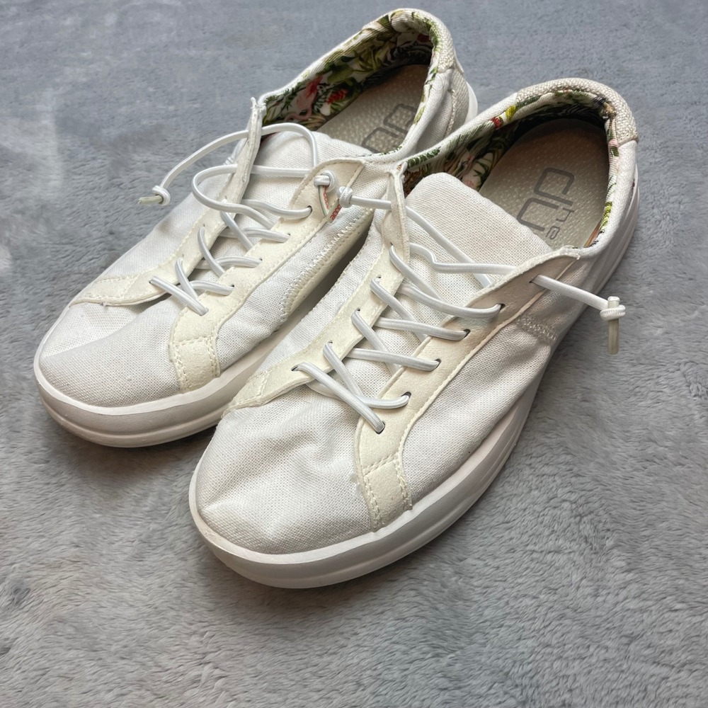 Hey Dude Womens Karina Sneakers Size 8 White Canvas Beachy Comfort Slip On